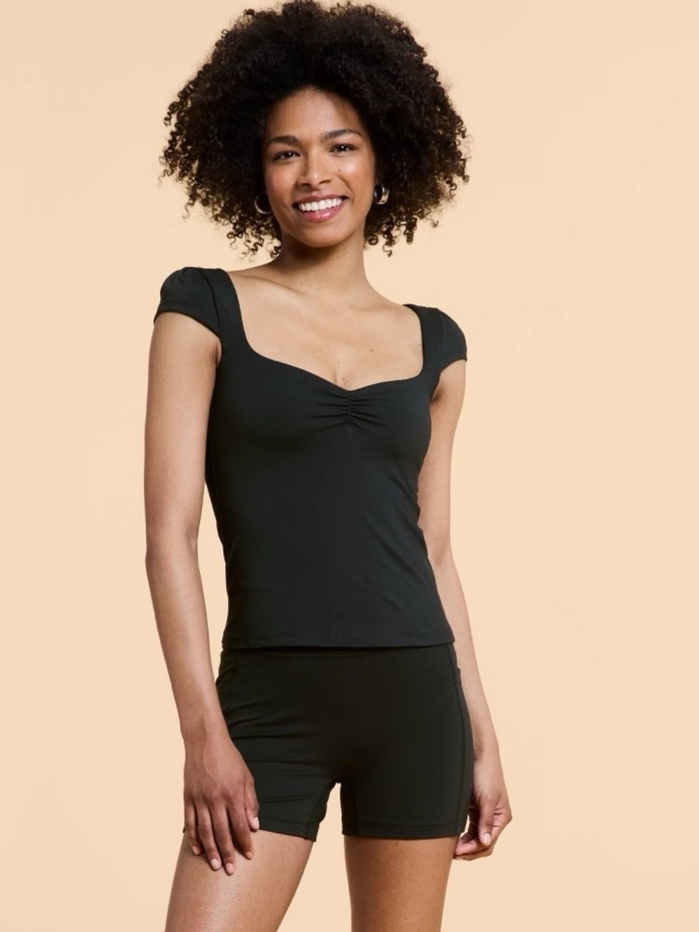 Blogilates Women's Sweetheart
Cropped Short Sleeve Shirt -
Black M NWT